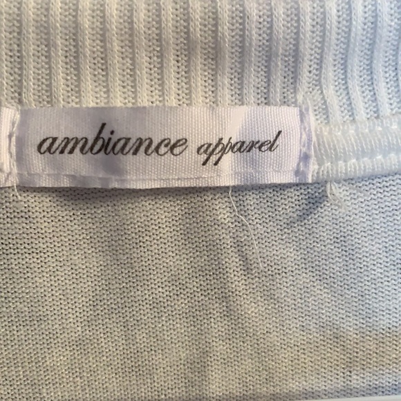 COPY - White soft maternity  top - Picture 3 of 5